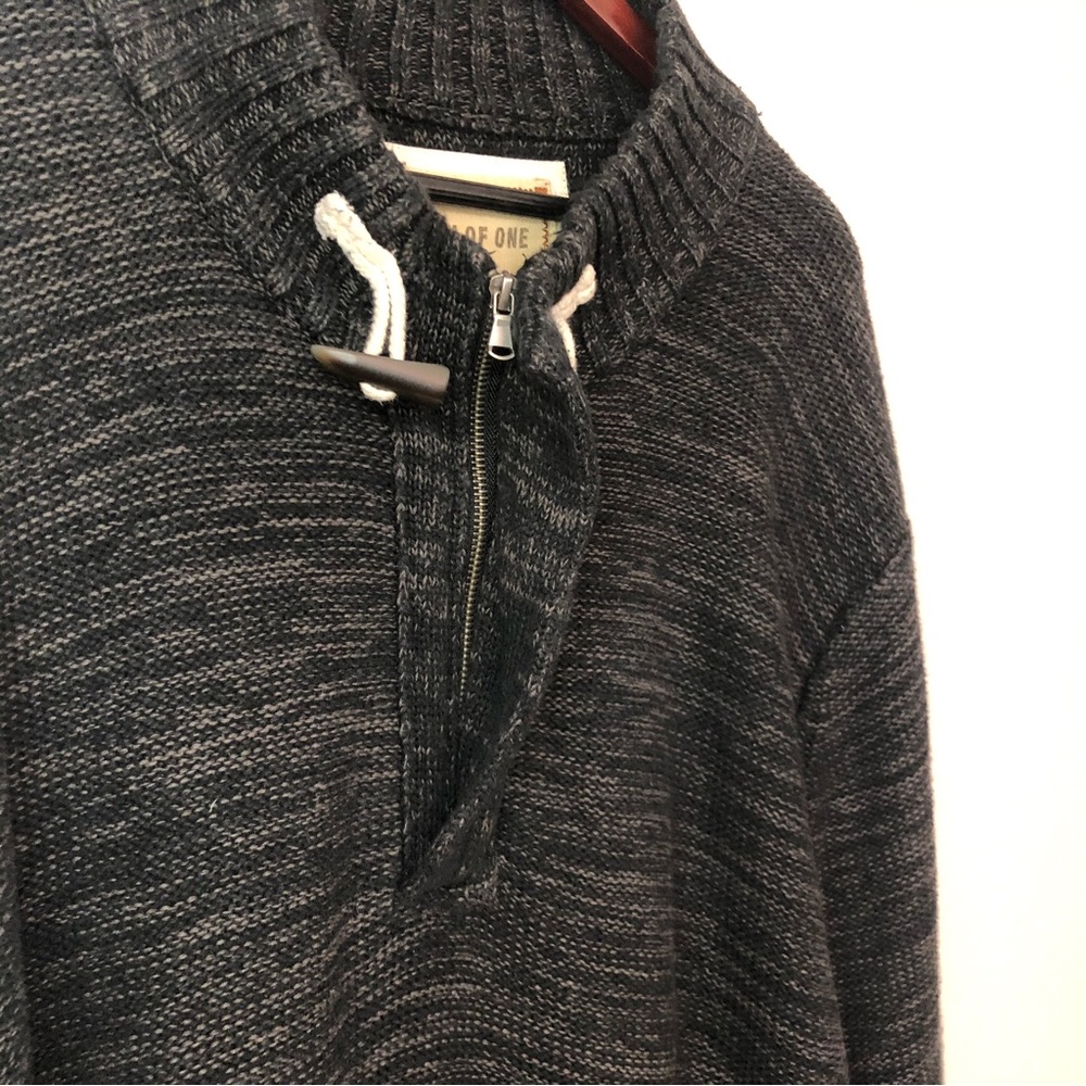 Half zip-up sweater